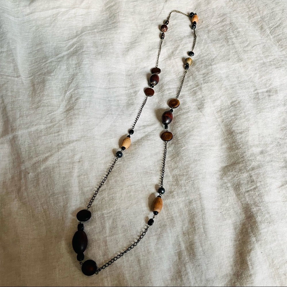 Long necklace with wooden beads